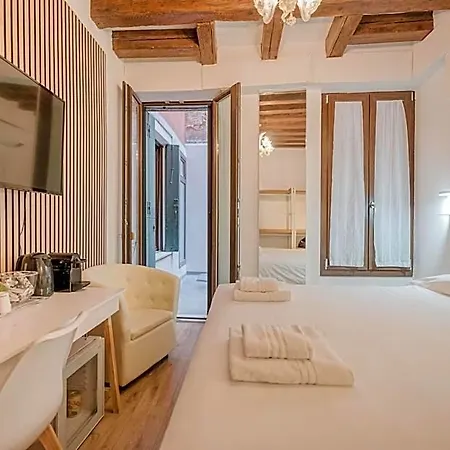 Oda ve Kahvaltı Rialto 707 4*