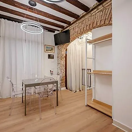Oda ve Kahvaltı Rialto 707 Venedik