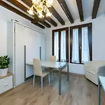 Rialto 707 Bed & Breakfast