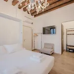 Rialto 707 Bed & Breakfast