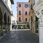 Rialto 707 4* Venedig