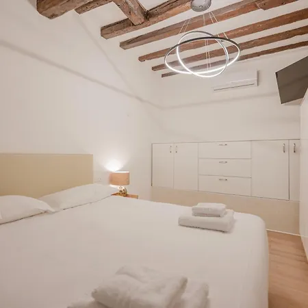 Bed & Breakfast Rialto 707 4*