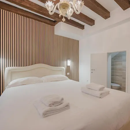 Rialto 707 Bed & Breakfast