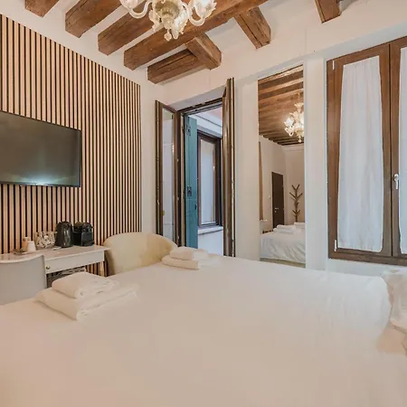 Bed & Breakfast Rialto 707 Venedig