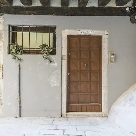 Bed & Breakfast Rialto 707 4*