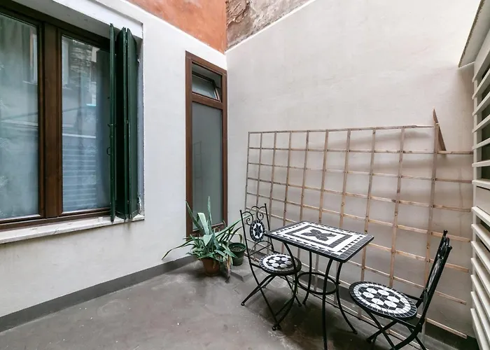 Rialto 707 Bed & Breakfast 4*