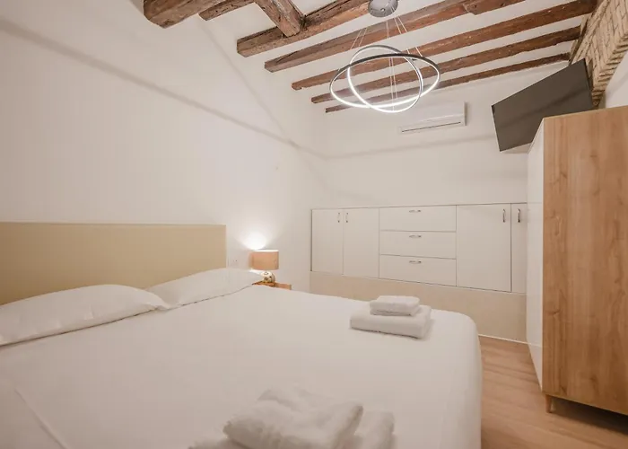 Bed & Breakfast Rialto 707 4*