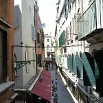Rialto 707 4*